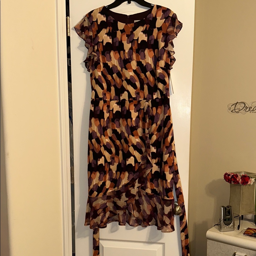 Shelby & Palmer Vibrant Abstract Midi Dress